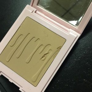 Kylie Cosmetics Makeup - Kylie khaki Bronzer Kylie Cosmetics Makeup - Kylie khaki Bronzer